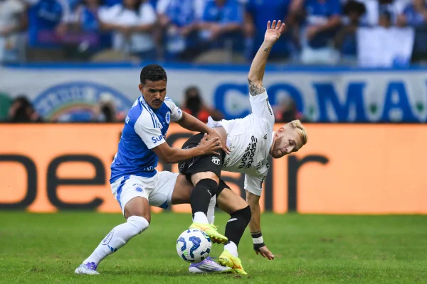Imagem colorida no confronto entre Cruzeiro x Ceará