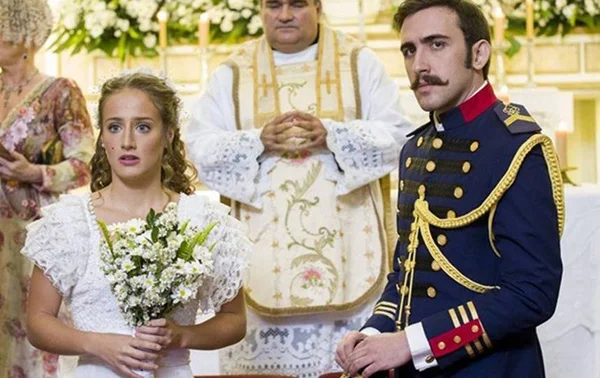 Orgulho e Paixão: Lídia abandona altar e choca ao anunciar gravidez