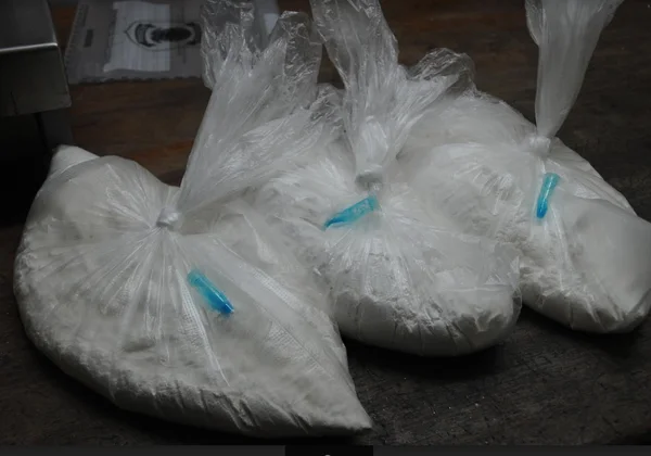 Nigeriano é preso ao tentar embarcar com colete recheado de cocaína