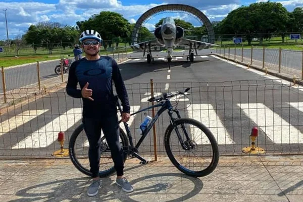 Dono de postos de gasolina morre, aos 24 anos, após ser atropelado por ônibus