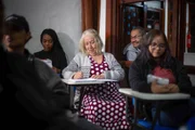 Olímpia leva o marido com Alzheimer para as aulas na UnB e emociona colegas pela cumplicidade e coragem Olímpia leva o marido com Alzheimer para as aulas na UnB e emociona colegas pela cumplicidade e coragem