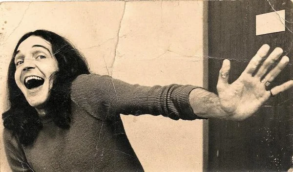 Murilo Eckhardt pintou o teatro brasiliense de cores vivas