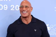 Dwayne Johnson, The Rock, comparece à sessão de fotos de "The Smashing Machine" durante o 82º Festival Internacional de Cinema de Veneza, em 1º de setembro de 2025, em Veneza, Itália