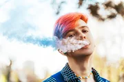 Os médicos afirmam que os cigarros eletrônicos são “uma ameaça à saúde pública” e oferecem ainda mais riscos do que os cigarros comuns, além de serem porta de entrada dos jovens no mundo da nicotina