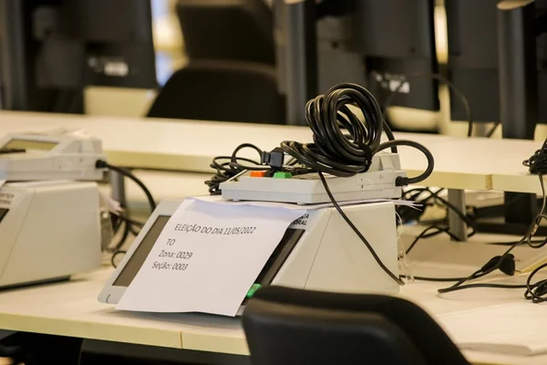 Testes das urnas eletrônicas no TSE