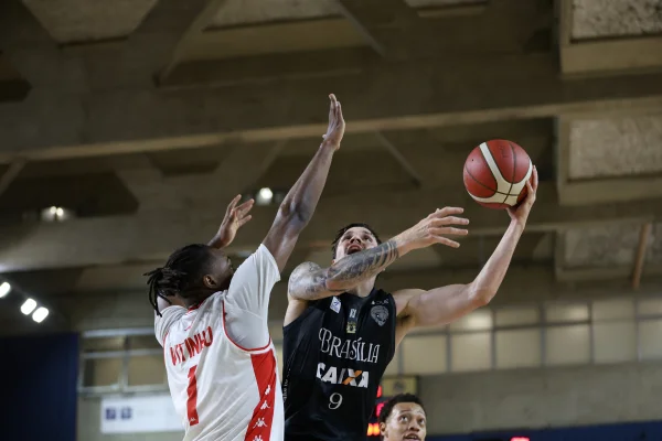 Na prorrogação, Brasília Basquete perde para o Paulistano no NBB