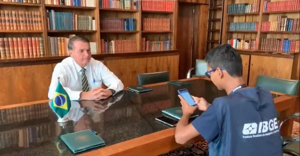 Bolsonaro é o primeiro brasileiro entrevistado pelo Censo 2022