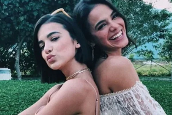 Burna Marquezine e Manu Gavassi