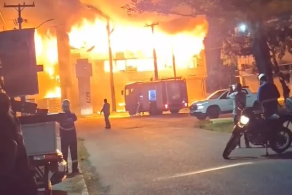 Incêndio na Universidade Federal de Pernambuco (UFPE)