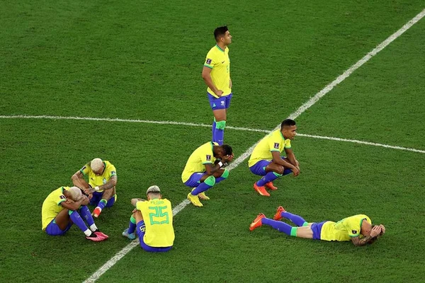 Eliminação do Brasil na Copa do Mundo gera onda de memes tristes