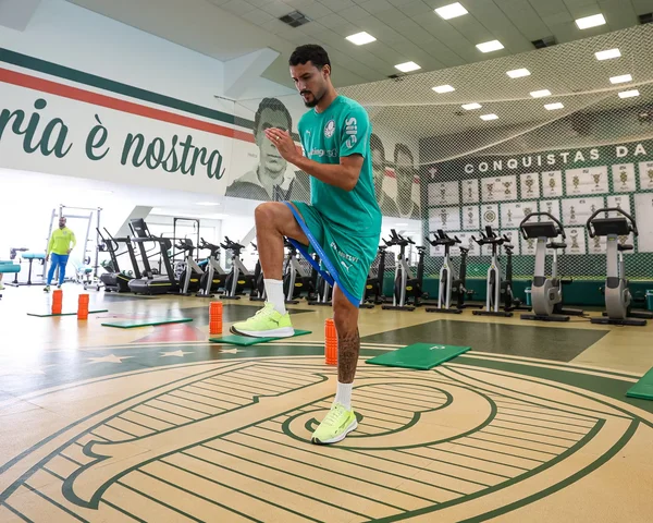 Palmeiras anuncia a contratação do lateral-direito Jefté