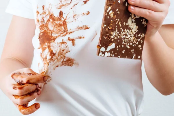 foto de roupa suja de chocolate