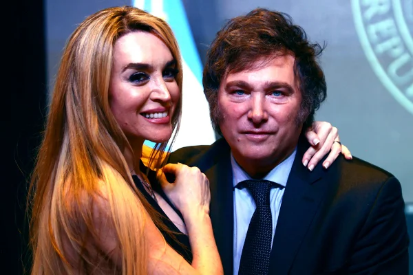 Javier Milei, presidente da Argentina, e Fátima Flórez
