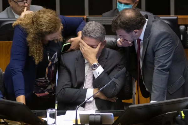 Imagem colorida mostra o presidente da Câmara dos Deputados, Arthur Lira - Metrópoles