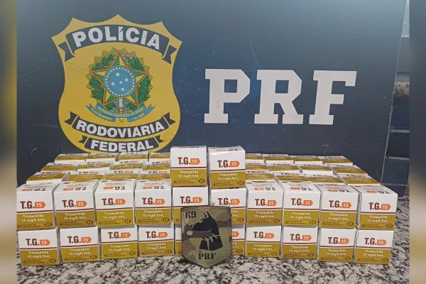 Ao todo foram apreendidas 328 ampolas de medicamento para emagrecimento
