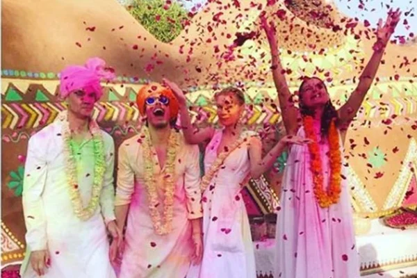 Designer Saloni Lodha reúne famosos em festa na Índia