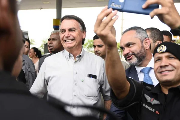 Bolsonaro acusa Lula de querer revogar heranças; proposta não existe