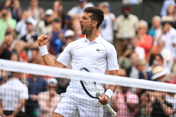 Djokovic vence quartas em Wimbledon