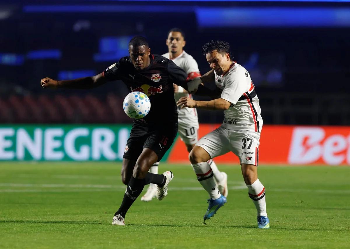 O duelo foi válido pela 25ª rodada do Brasileirão O duelo foi válido pela 25ª rodada do Brasileirão