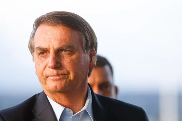 Bolsonaro sobre Braga Netto: “É homem cotado pra qualquer coisa”