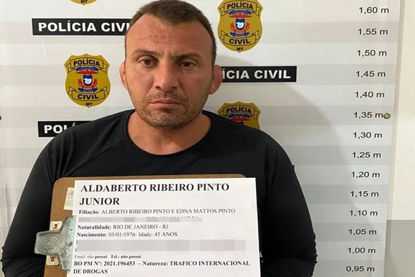 Piloto de helicóptero que está em nome de policial do DF e caiu com droga é preso
