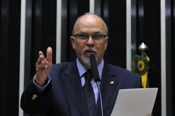 STJ torna ex-ministro Mario Negromonte réu na Lava Jato