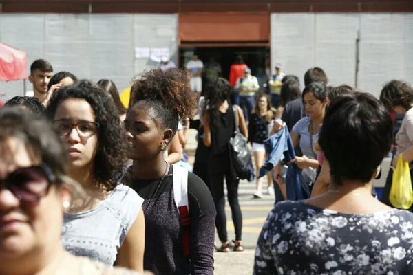 Vestibular da Unicamp aborda racismo, feminismo e questões de gênero
