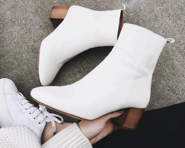 Bota branca invade produções do New York Fashion Week
