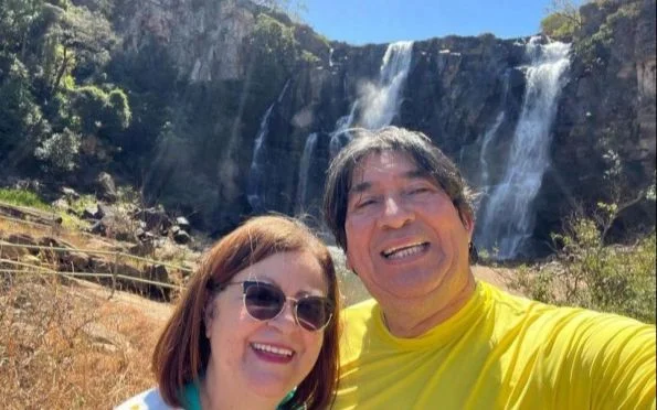 Pastor fica ferido e família morre em acidente de carro na Bahia
