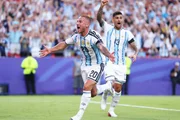 Argentinos não vencem um campeão do mundo em Copas desde 1990