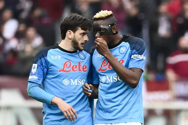 Dupla afiada é arma do Napoli para reverter vantagem do Milan
