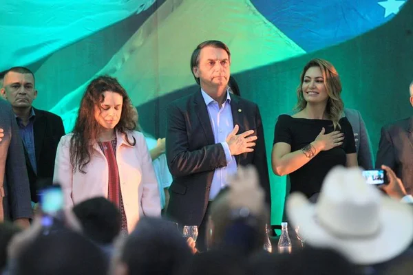 Antes de apoiar Bolsonaro, Janaína Paschoal criticou presidenciável