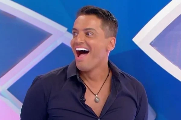 Leo Dias para Débora Nascimento: “Por que não conta toda a verdade?”