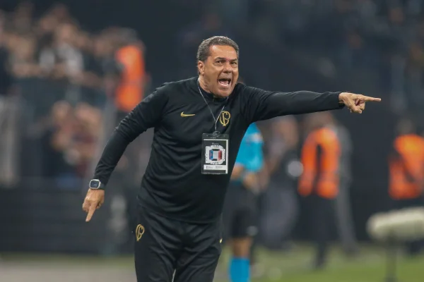 Luxemburgo revela que treinaria o Corinthians caso tivesse sido procurado