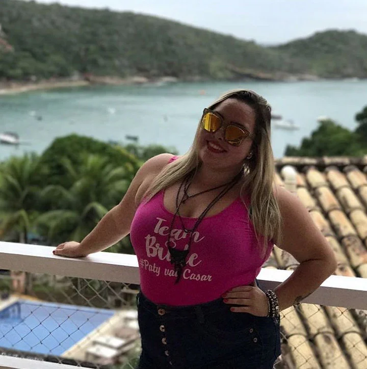 Tatiana Lima tem 95 kg e é formada em Educação Física
Tatiana Lima tem 95 kg e é formada em Educação Física