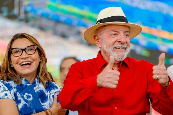 PT reduz verba do fundão para Lula e aumenta em 5 vezes para senadores - destaque galeria PT reduz verba do fundão para Lula e aumenta em 5 vezes para senadores - destaque galeria