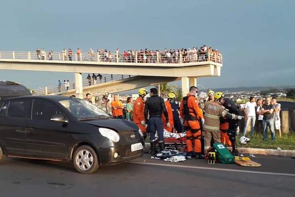 Pedestre sofre fraturas ao ser atropelado na BR-020
