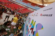 Colecionadores trocam figurinhas da Copa do Mundo na Arena das Figurinhas, na Arena Mané Garrincha.