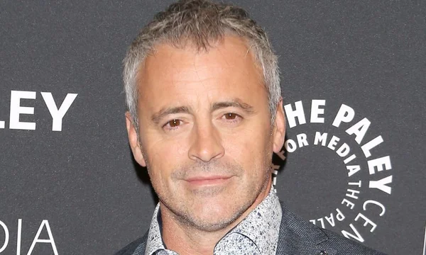 Matt LeBlanc conta que “roubou” dois objetos do set de Friends
