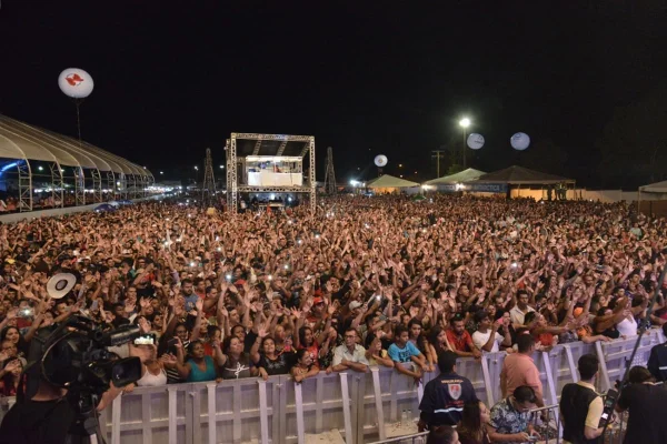 Imagem colorida do Aprecida Show - Metrópoles