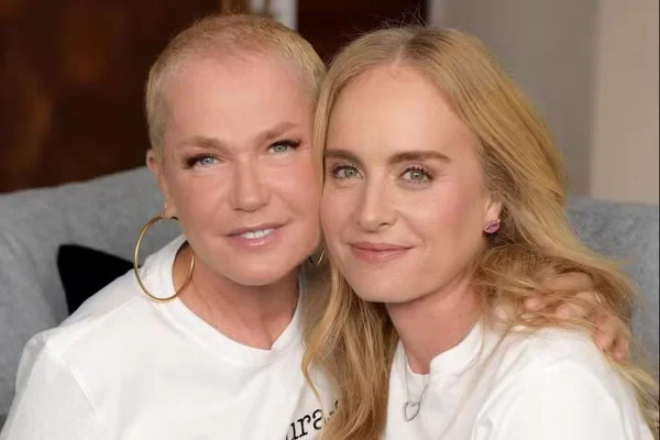 Foto colorida de Xuxa e Angélica - Metrópoles