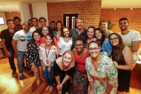 De passagem pela cidade, Alexandre Borges conheceu a redação do “Metrópoles”