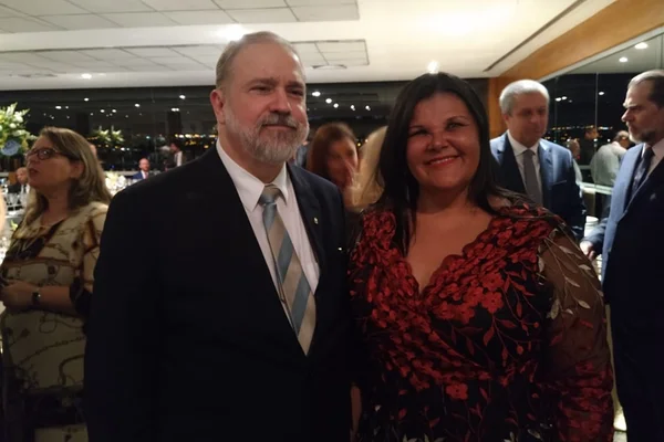 Em jantar de posse, novo PGR estreita laços com servidores do MPF