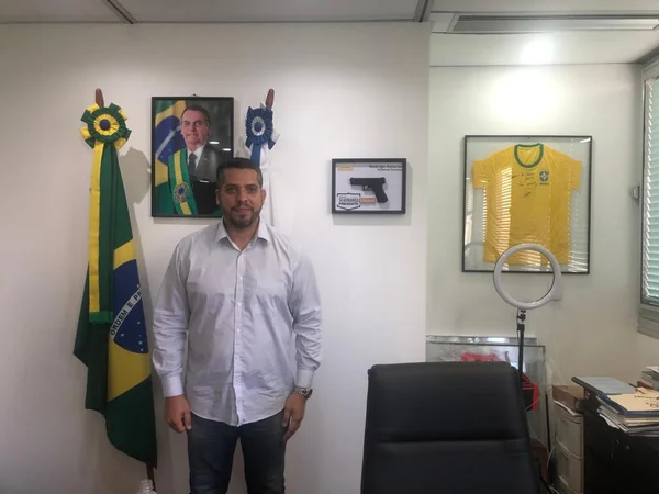 Deputado Rodrigo Amorim diz querer homenagear Marielle Franco
