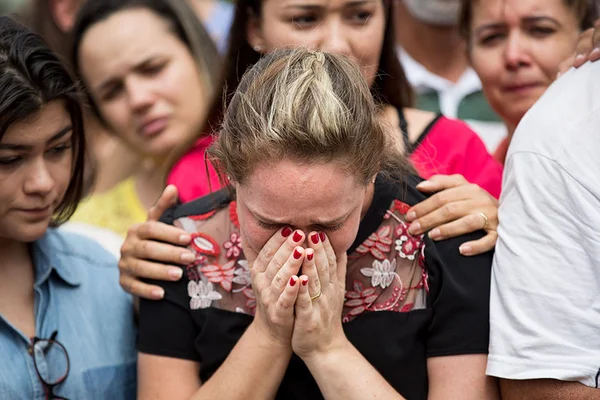 Mãe de jovem morto em ataque de GO pede respeito à família
