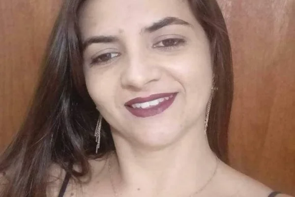 Professora Angélica Ferreira de Faria