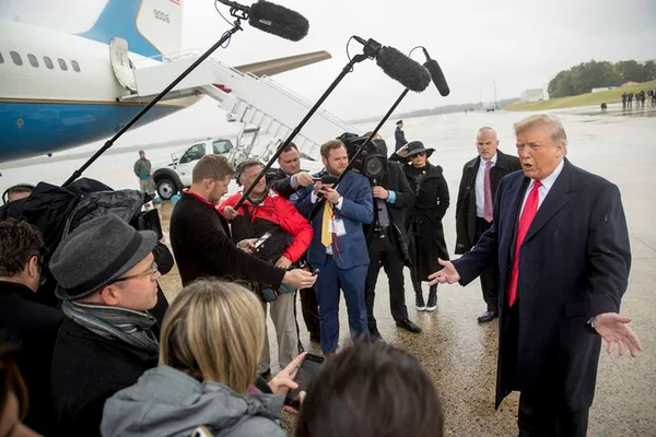 Ato em Pittsburgh é antissemita, diz Trump sobre tiroteio em sinagoga