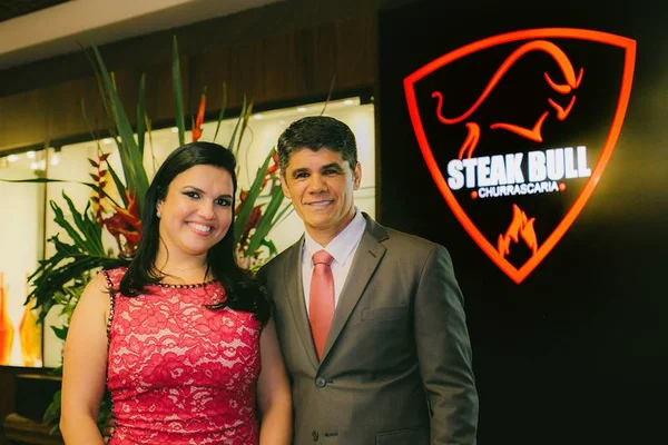 Churrascaria Steak Bull inaugura restaurante na orla do Lago