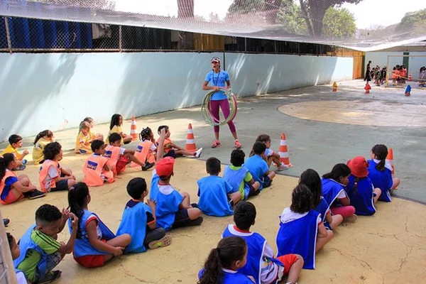 Protesto na internet contra redução de atendimento das Escolas Parque