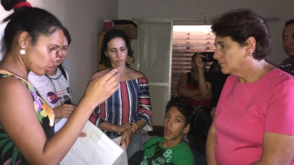 Em Santa Maria, Eliana reage a ataques: “apanhei feito cachorro vadio”